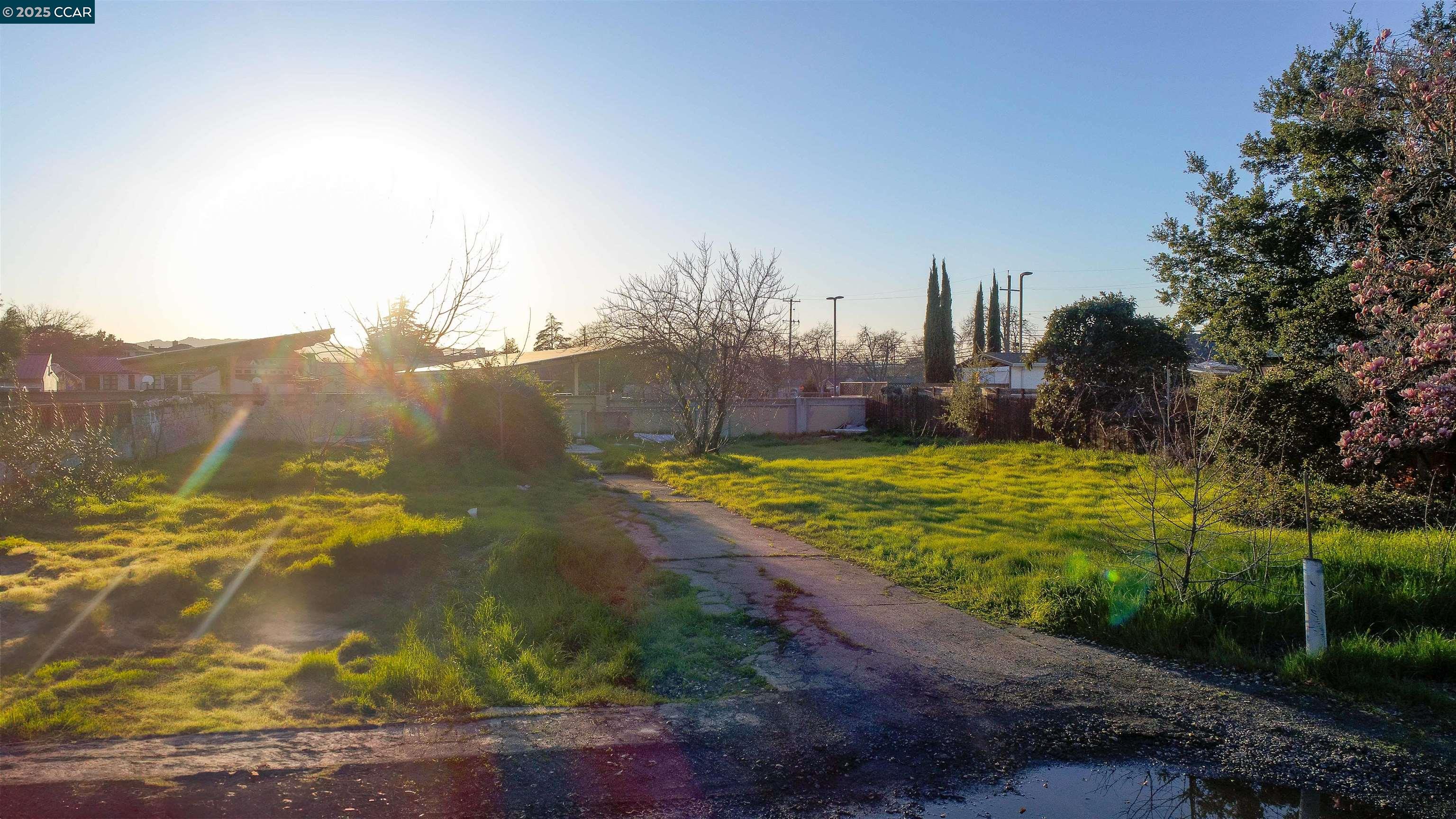 1985 North 3rd Street Concord, CA 94519 - Photo 6 of 9