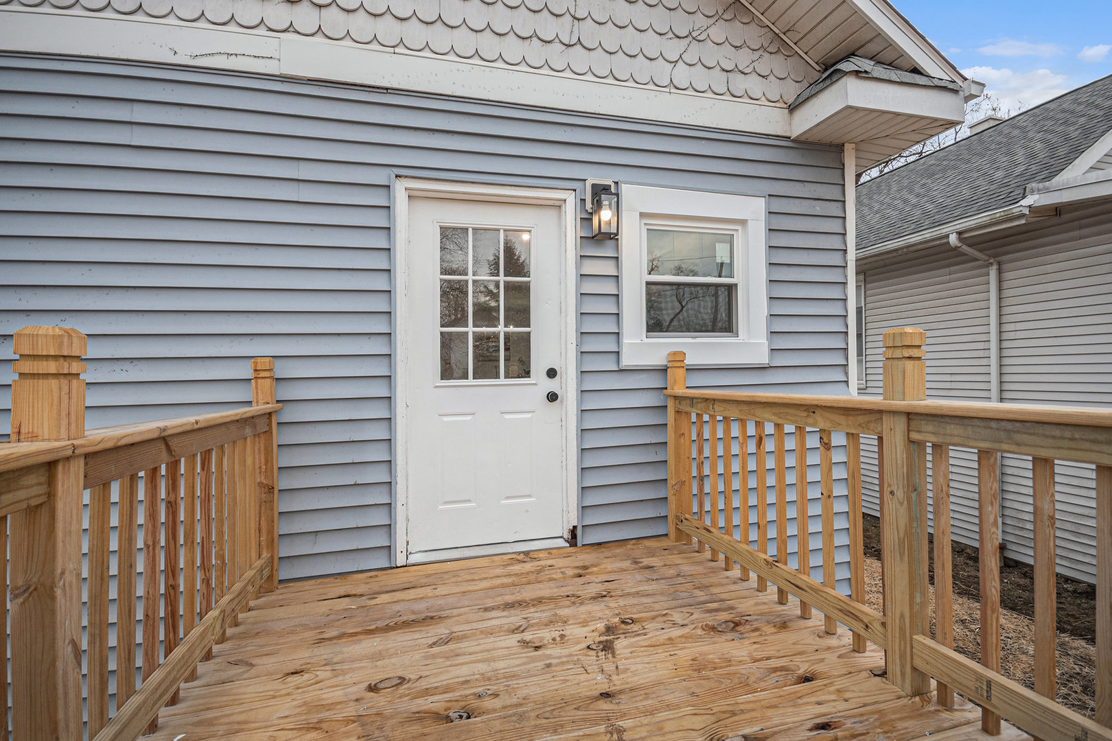 4138 Arthur Avenue Brookfield, IL 60513 - Photo 22 of 25 a view of a house with wooden fence
