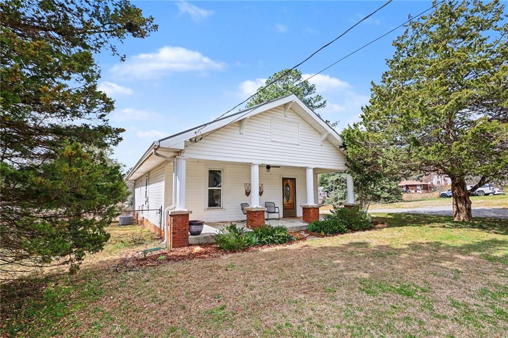 214 Gordon Street Bremen, GA 30110 - Photo 2 of 33