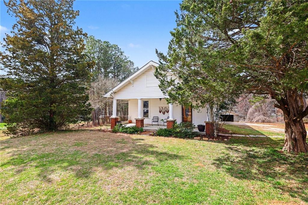 214 Gordon Street Bremen, GA 30110 - Photo 3 of 33