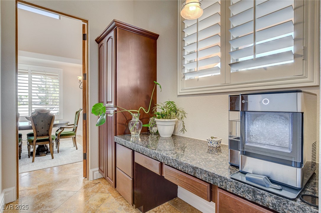 1182 Thomas Bay Circle Logandale, NV 89021 - Photo 31 of 98 Butler panty