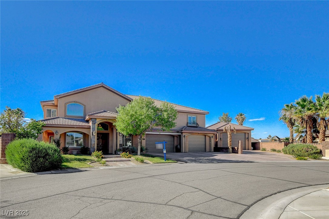 1182 Thomas Bay Circle Logandale, NV 89021 - Photo 8 of 98 Featuring an attached casita and RV garage with its own private bathroom.