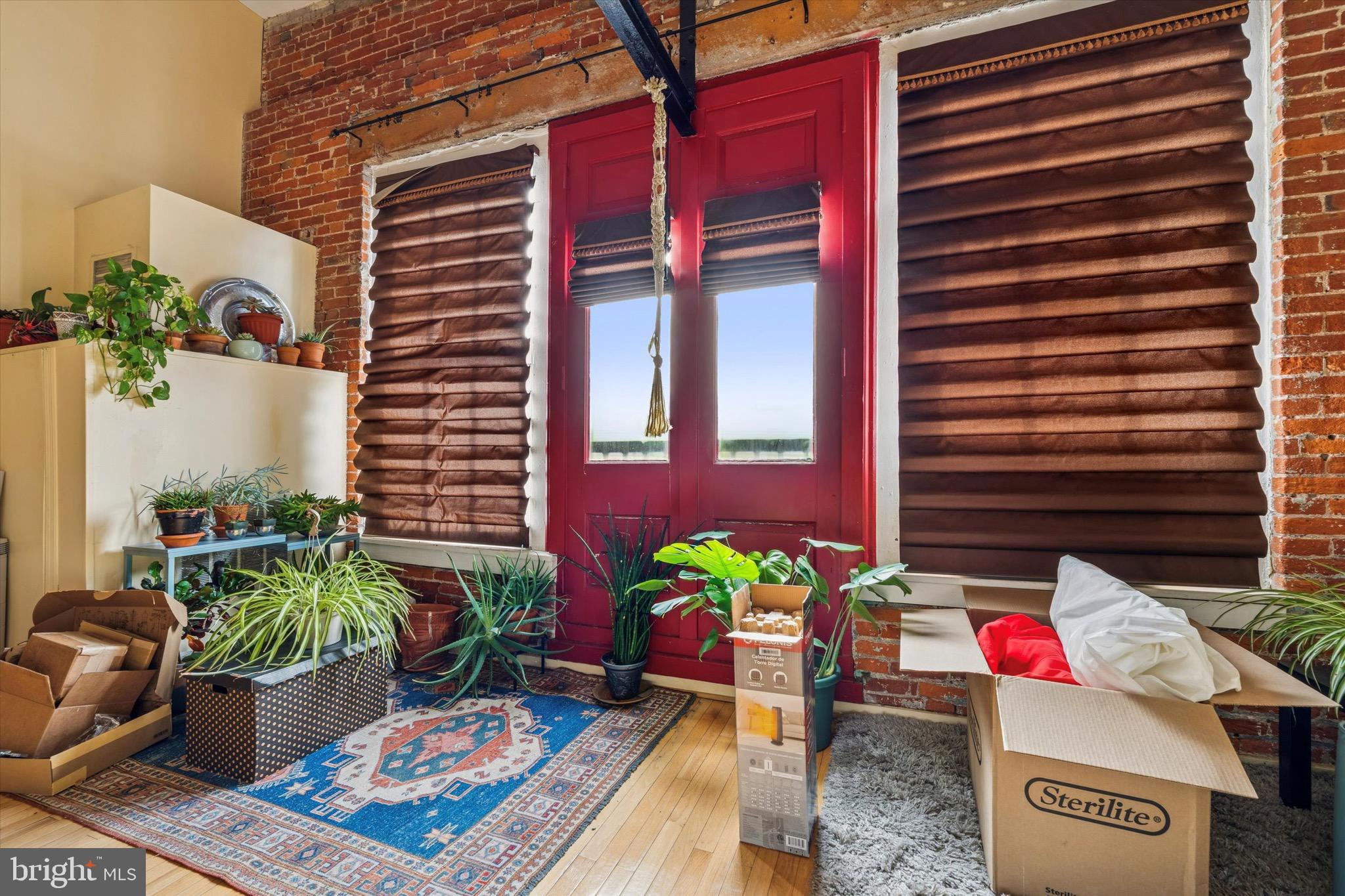 1010 Race Street, Unit PHM Philadelphia, PA 19107 - Photo 8 of 14 a backyard of a house with seating space