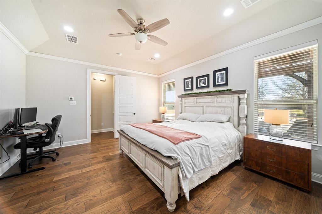 3601 Plainview Road Midlothian, TX 76065 - Photo 22 of 40 a bedroom with a bed and window