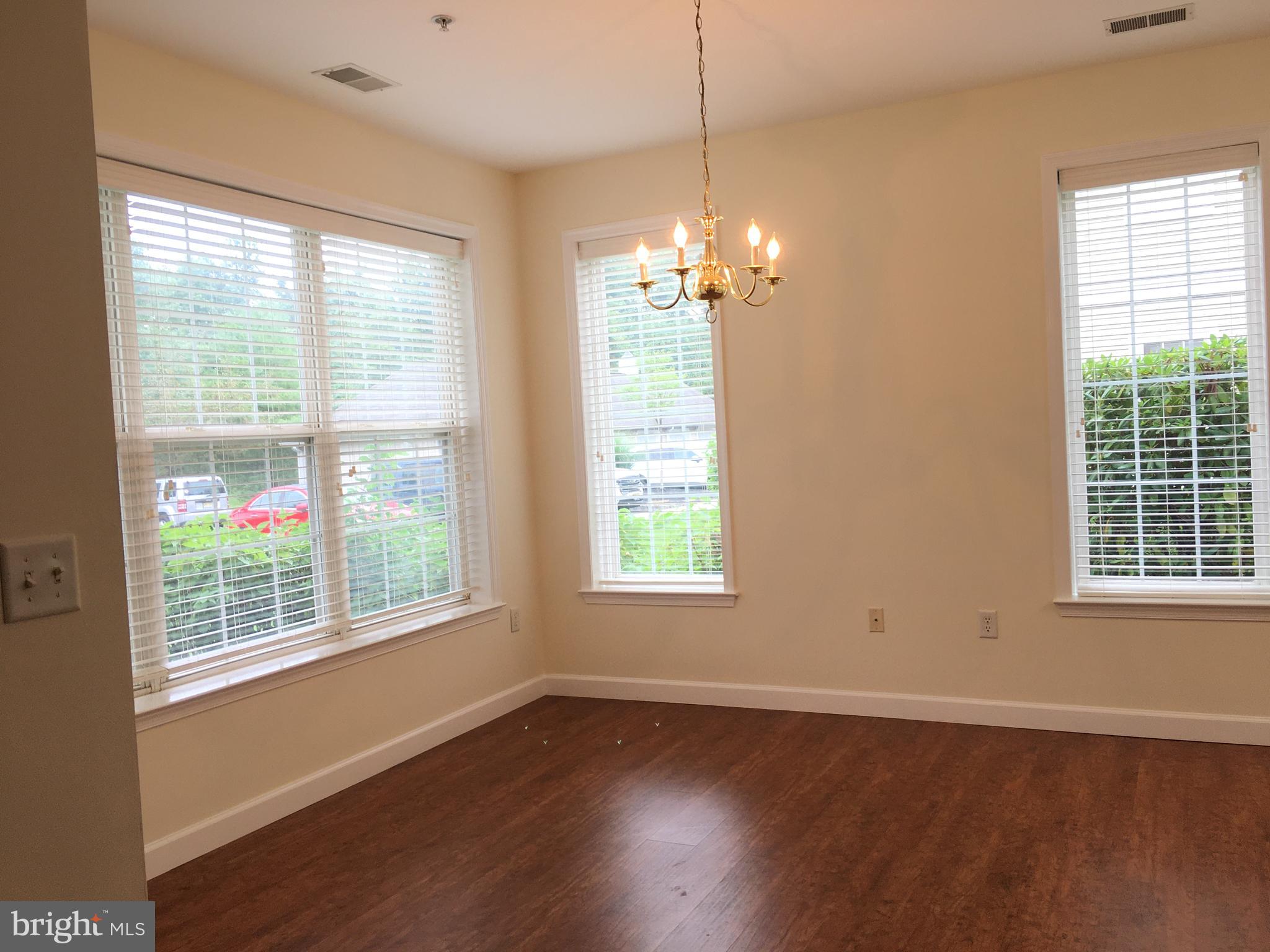 52 Kyle Way Ewing, NJ 08628 - Photo 10 of 27