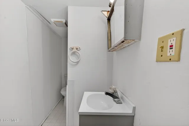 $1,200 | 58 Congress Street, Cohoes, NY 12047