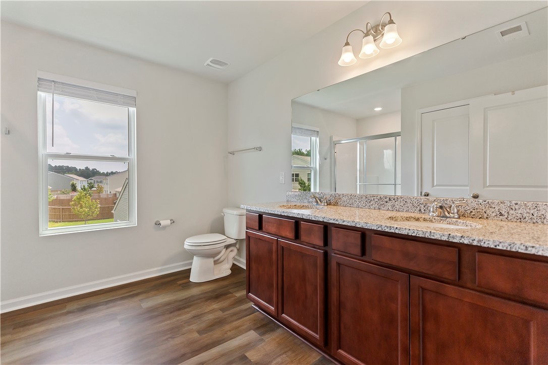 426 Reflection Drive Anderson, SC 29625 - Photo 16 of 44 master bath