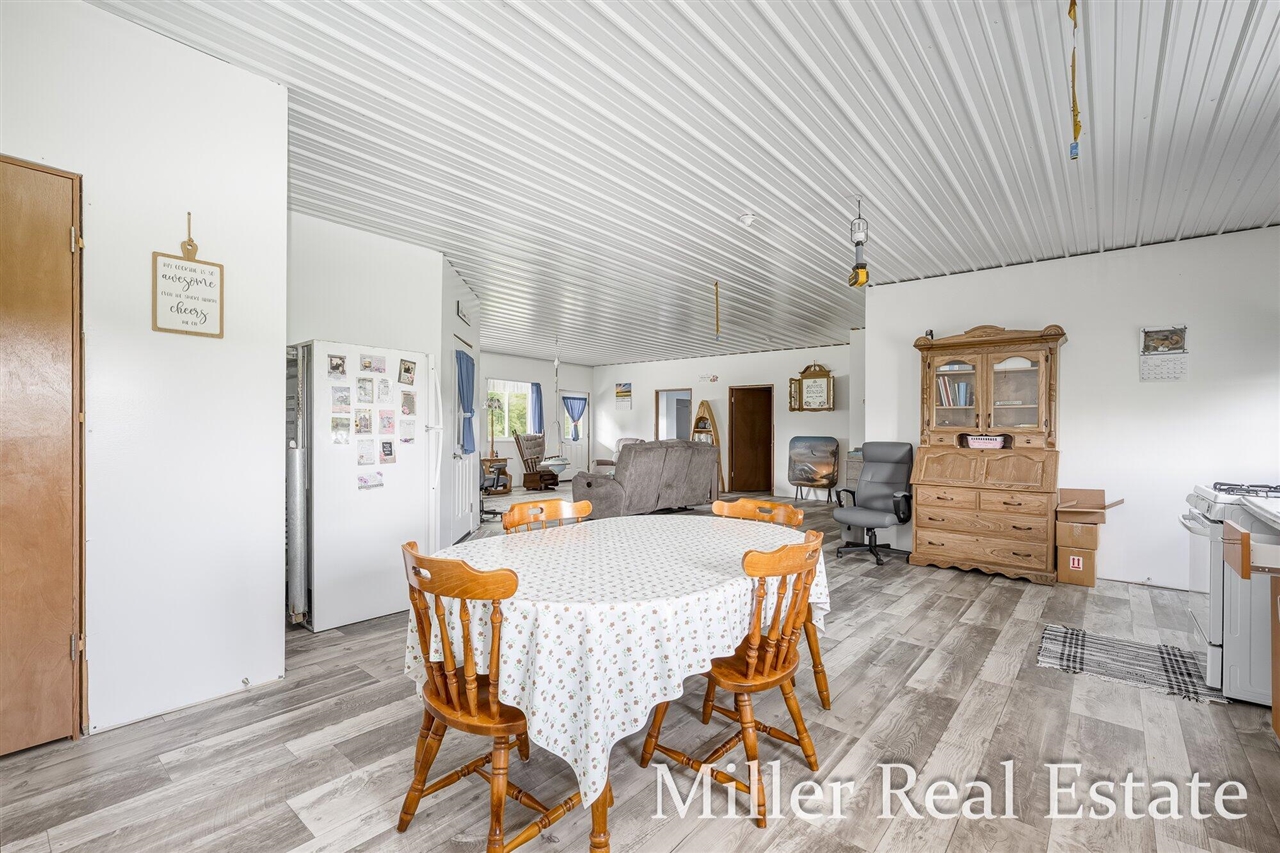 9607 Barryville Road Dowling, MI 49050 - Photo 6 of 33 Gallery Image 6