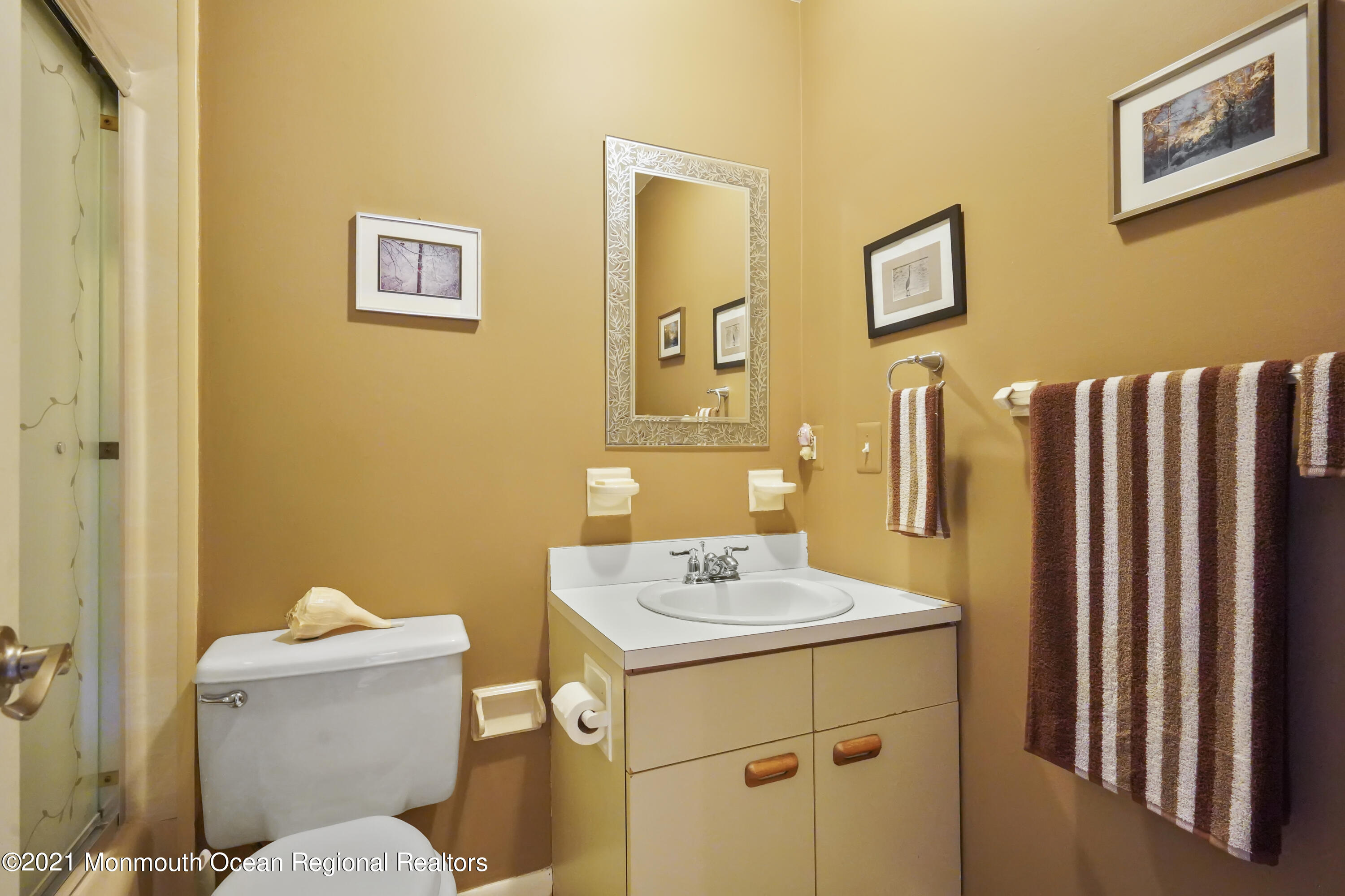 11 Brookside Road Neptune Township, NJ 07753 - Photo 24 of 35 DSC08143