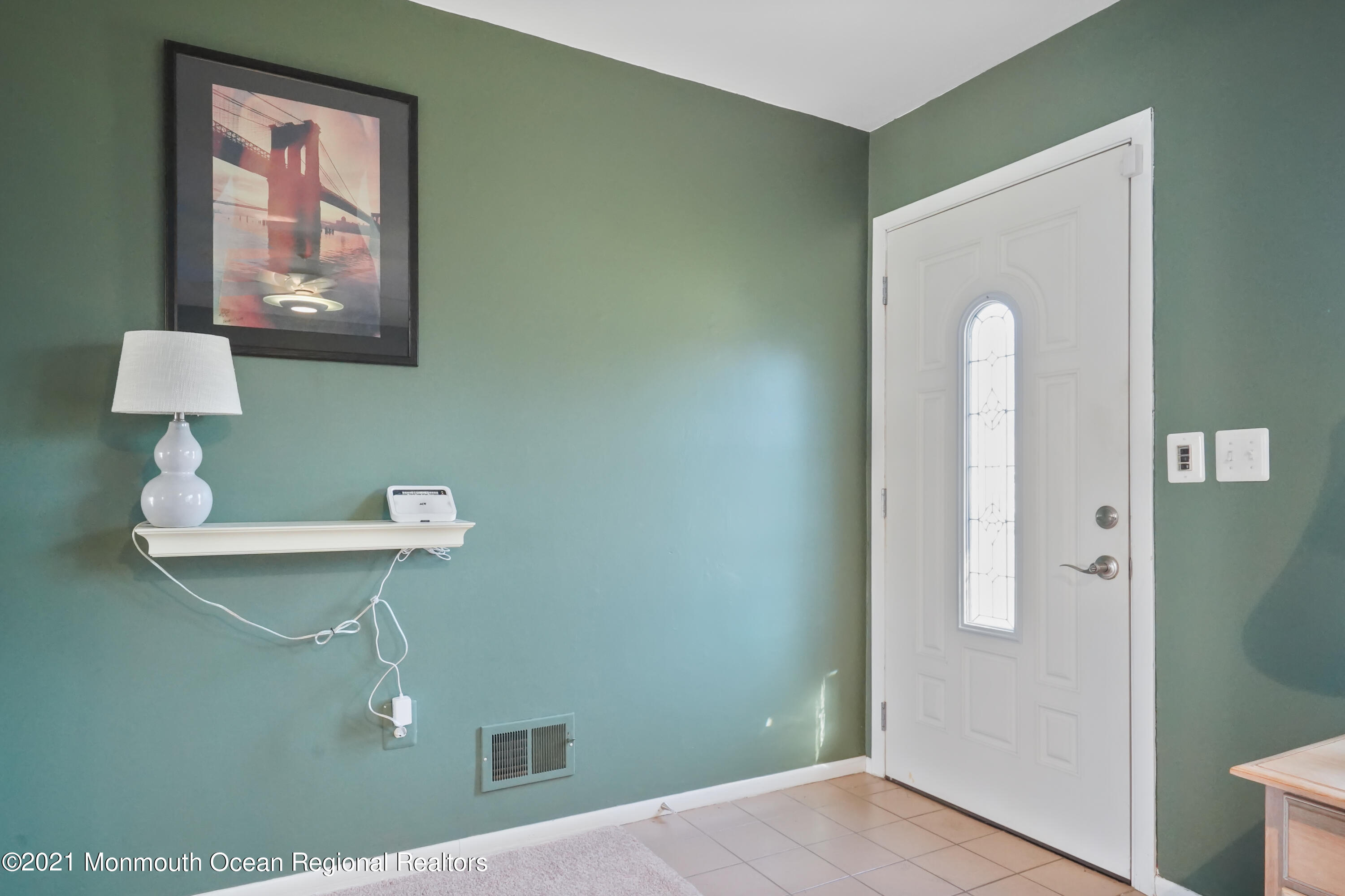 11 Brookside Road Neptune Township, NJ 07753 - Photo 5 of 35 DSC08137