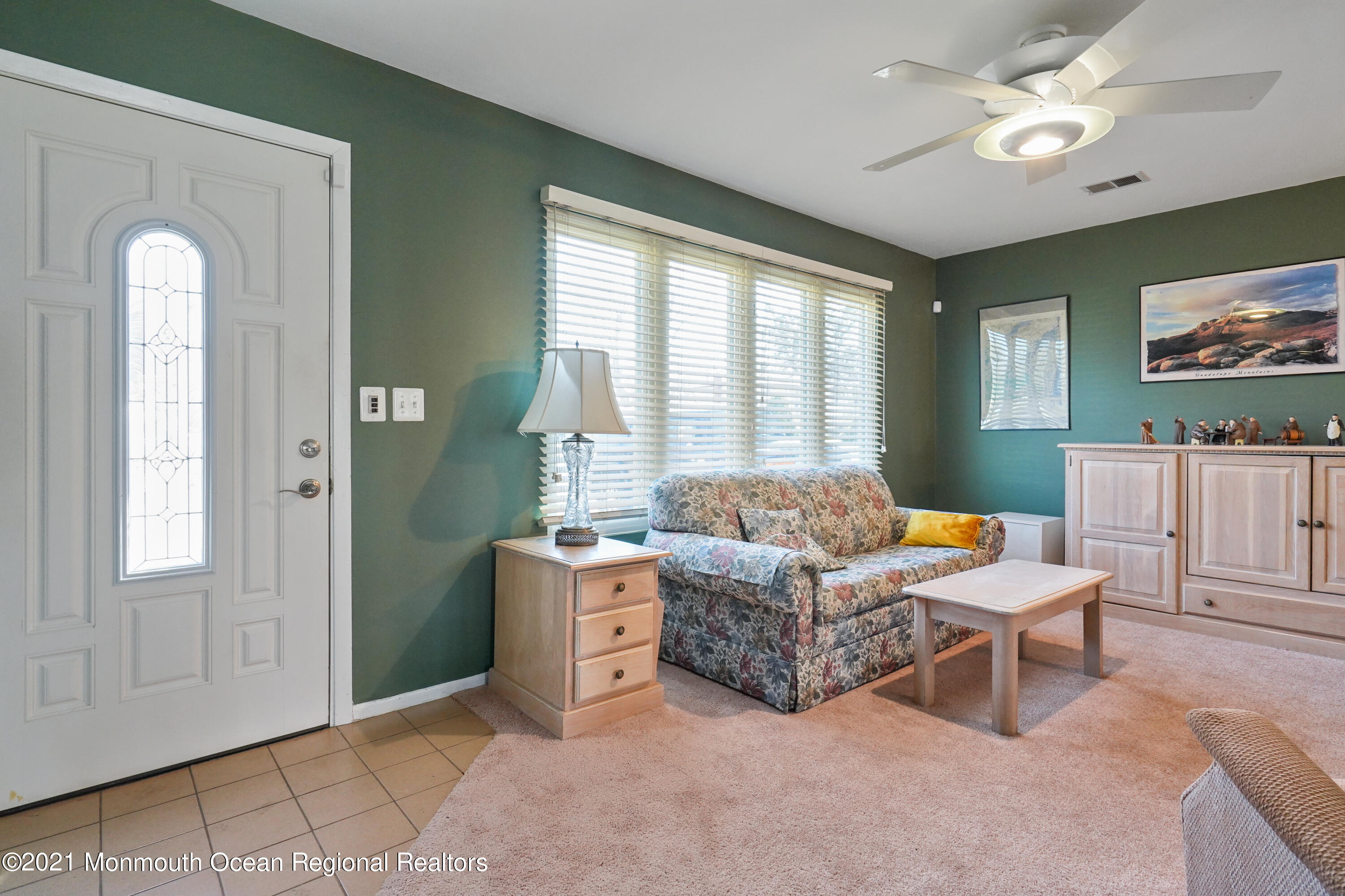 11 Brookside Road Neptune Township, NJ 07753 - Photo 6 of 35 DSC08131