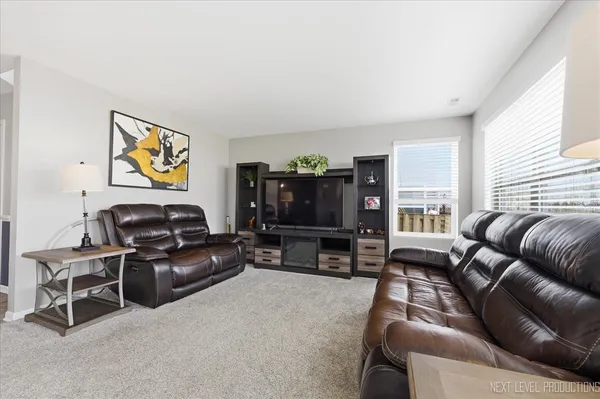 $349,900 | 270 Norfolk Lane, Pingree Grove, IL 60140