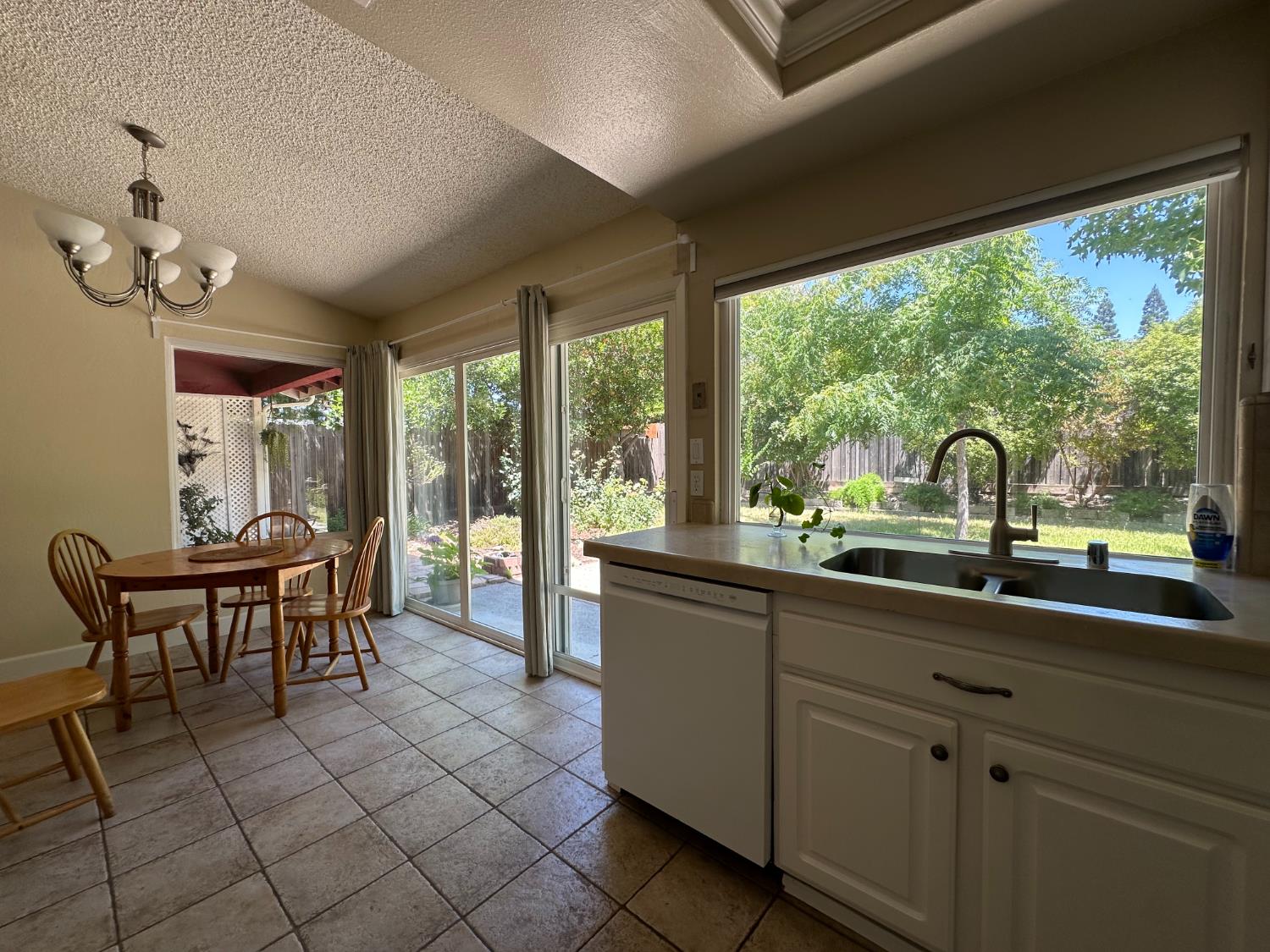 5727 Muldrow Road Sacramento, CA 95841 - Photo 8 of 61
