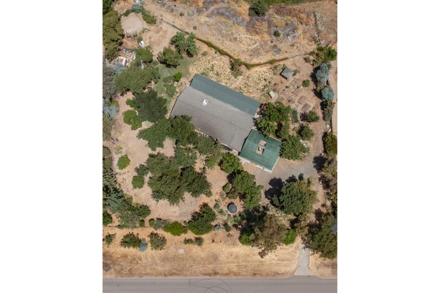 29001 Ave 22 Madera, CA 93638 - Photo 31 of 31 a picture of a bathroom with a sink