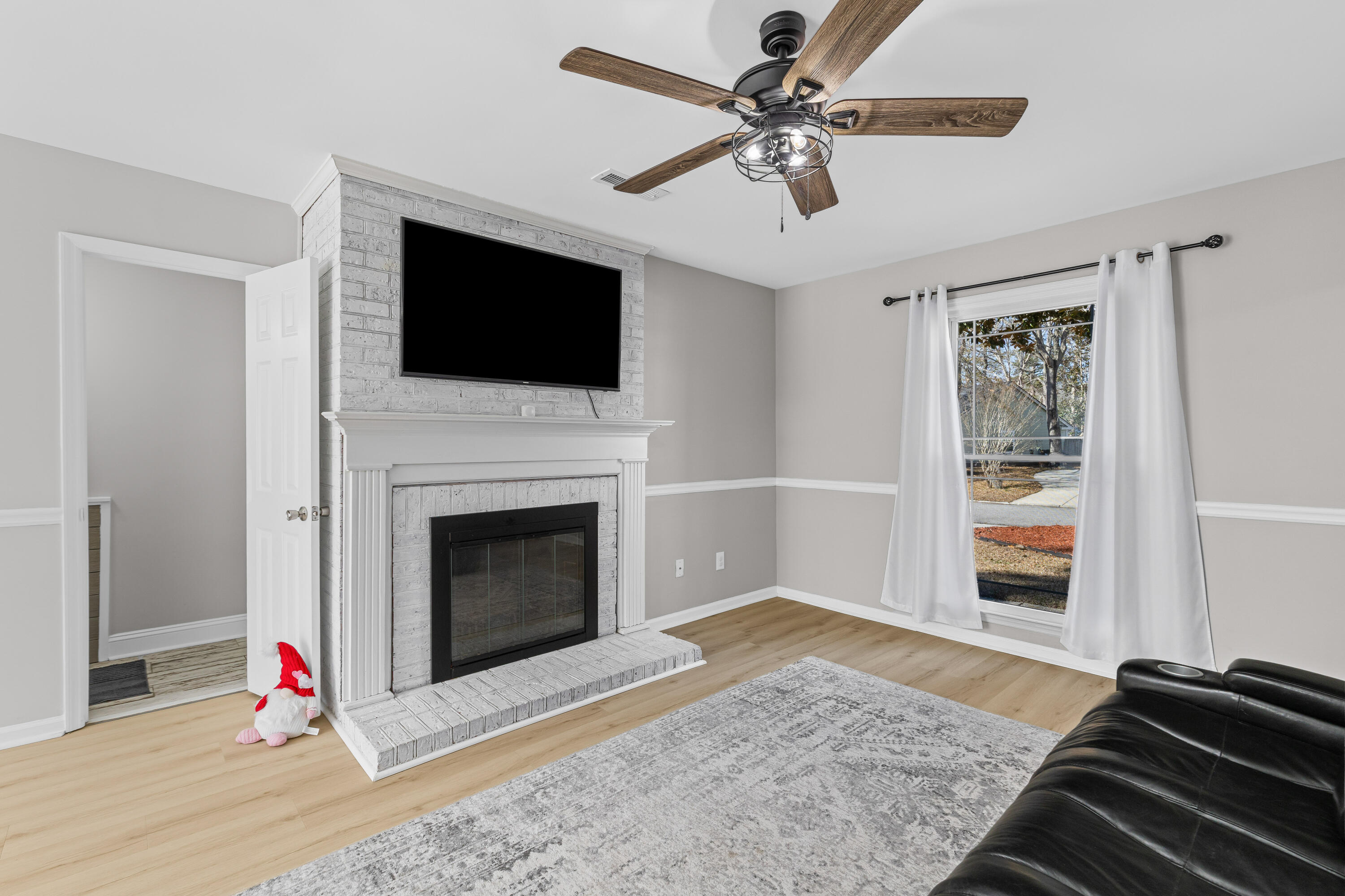 218 Hamlet Road Summerville, SC 29485 - Photo 6 of 43 Gallery Image 6