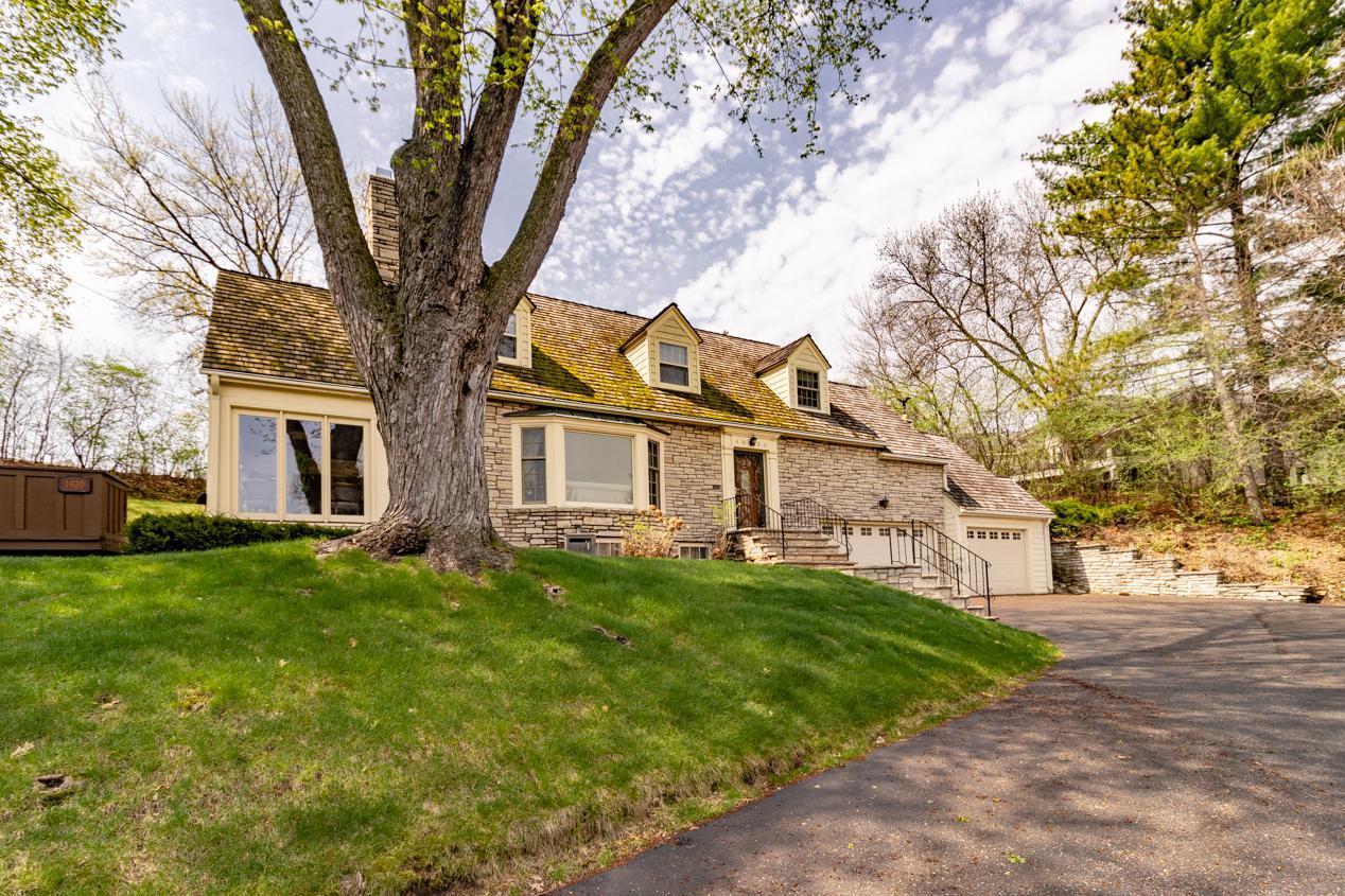 4920 East Sunnyslope Road Edina, MN 55424 - Photo 3 of 50 Gallery Image 3