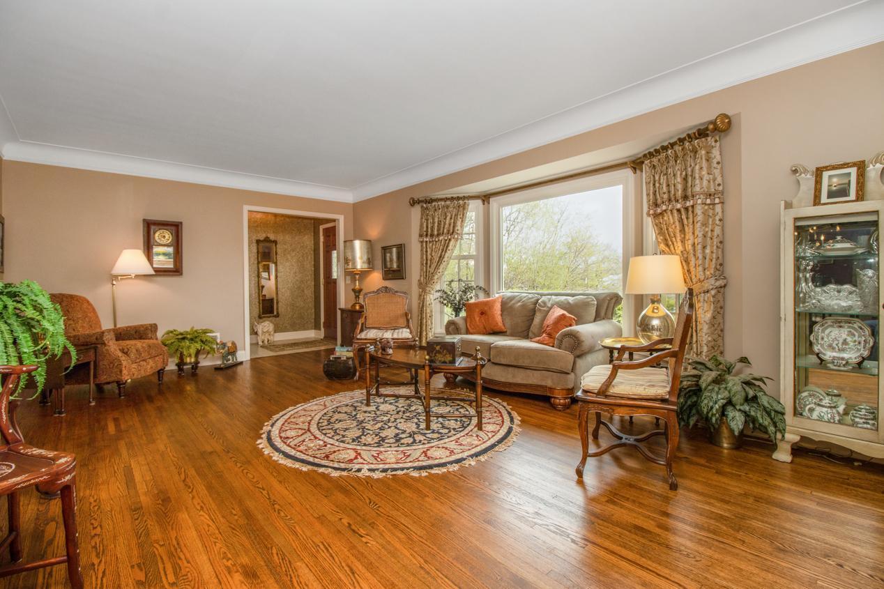 4920 East Sunnyslope Road Edina, MN 55424 - Photo 9 of 50 Gallery Image 9