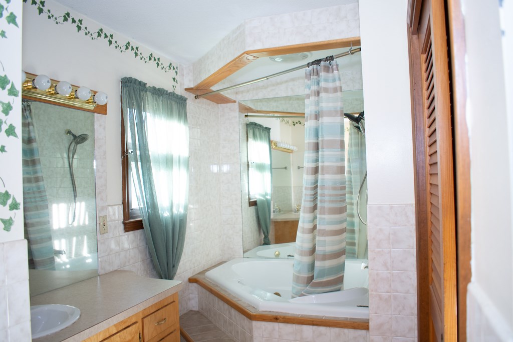 163 Ridge Road Farmington, NH 03835 - Photo 19 of 39 Gallery Image 19