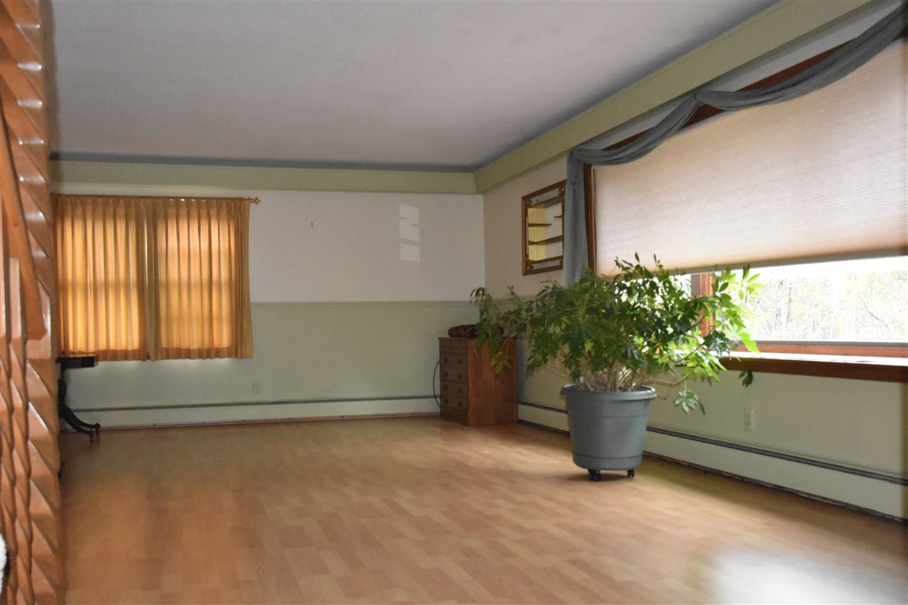 163 Ridge Road Farmington, NH 03835 - Photo 4 of 39 Gallery Image 4