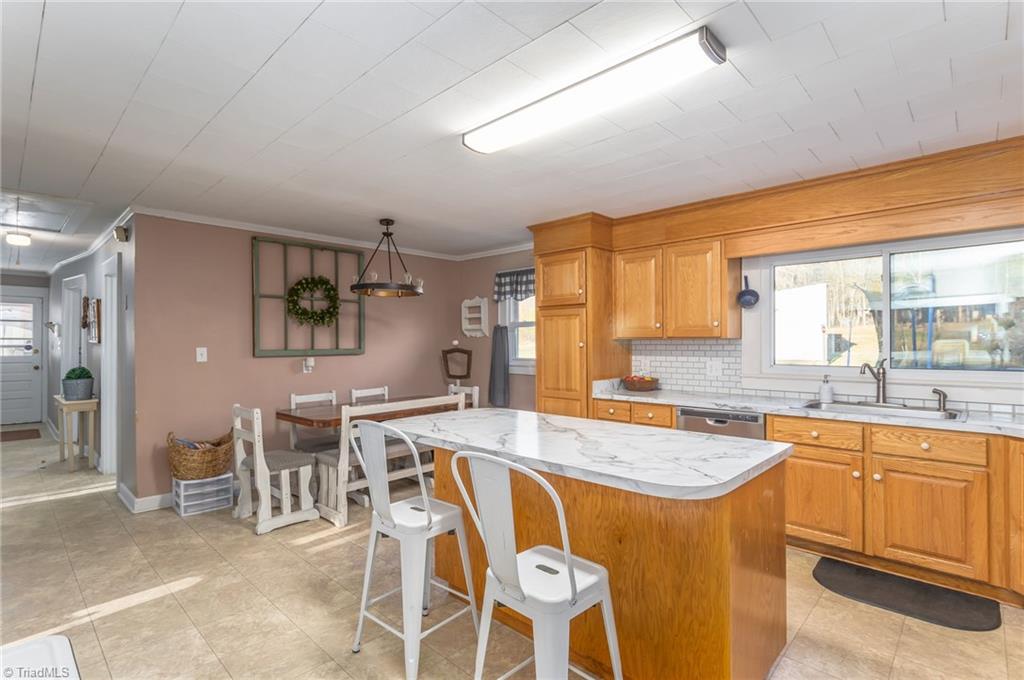 774 Clodfelter Road Thomasville, NC 27360 - Photo 11 of 32 Gallery Image 11