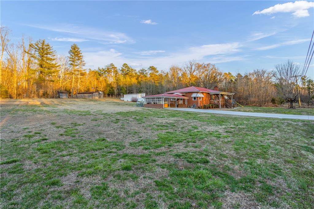 774 Clodfelter Road Thomasville, NC 27360 - Photo 5 of 32 Gallery Image 5