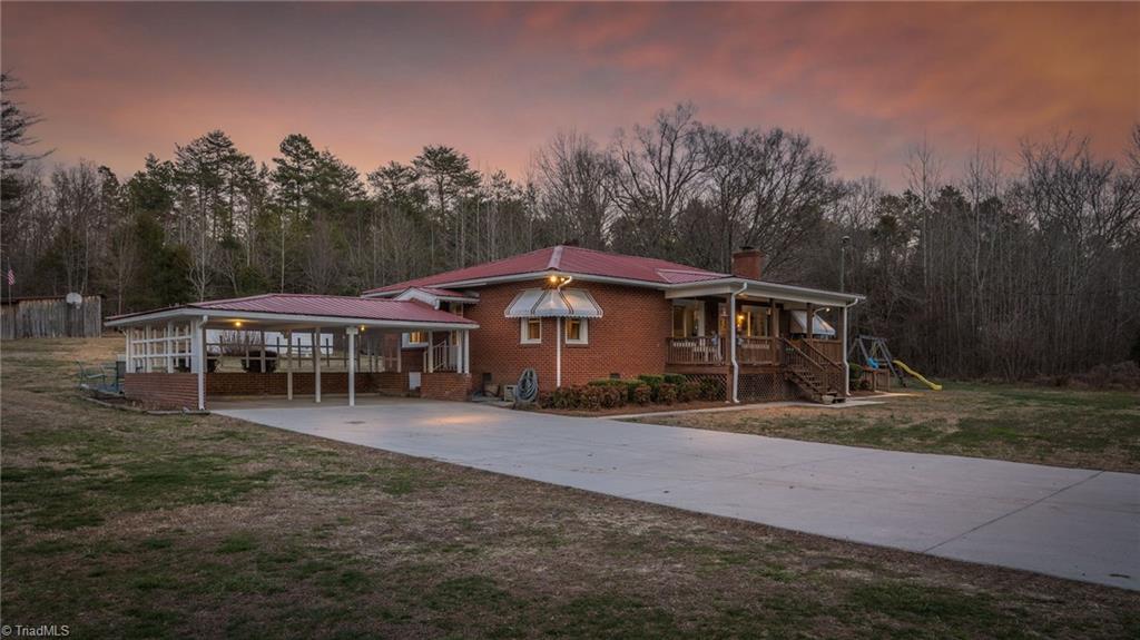 774 Clodfelter Road Thomasville, NC 27360 - Photo 7 of 32 Gallery Image 7