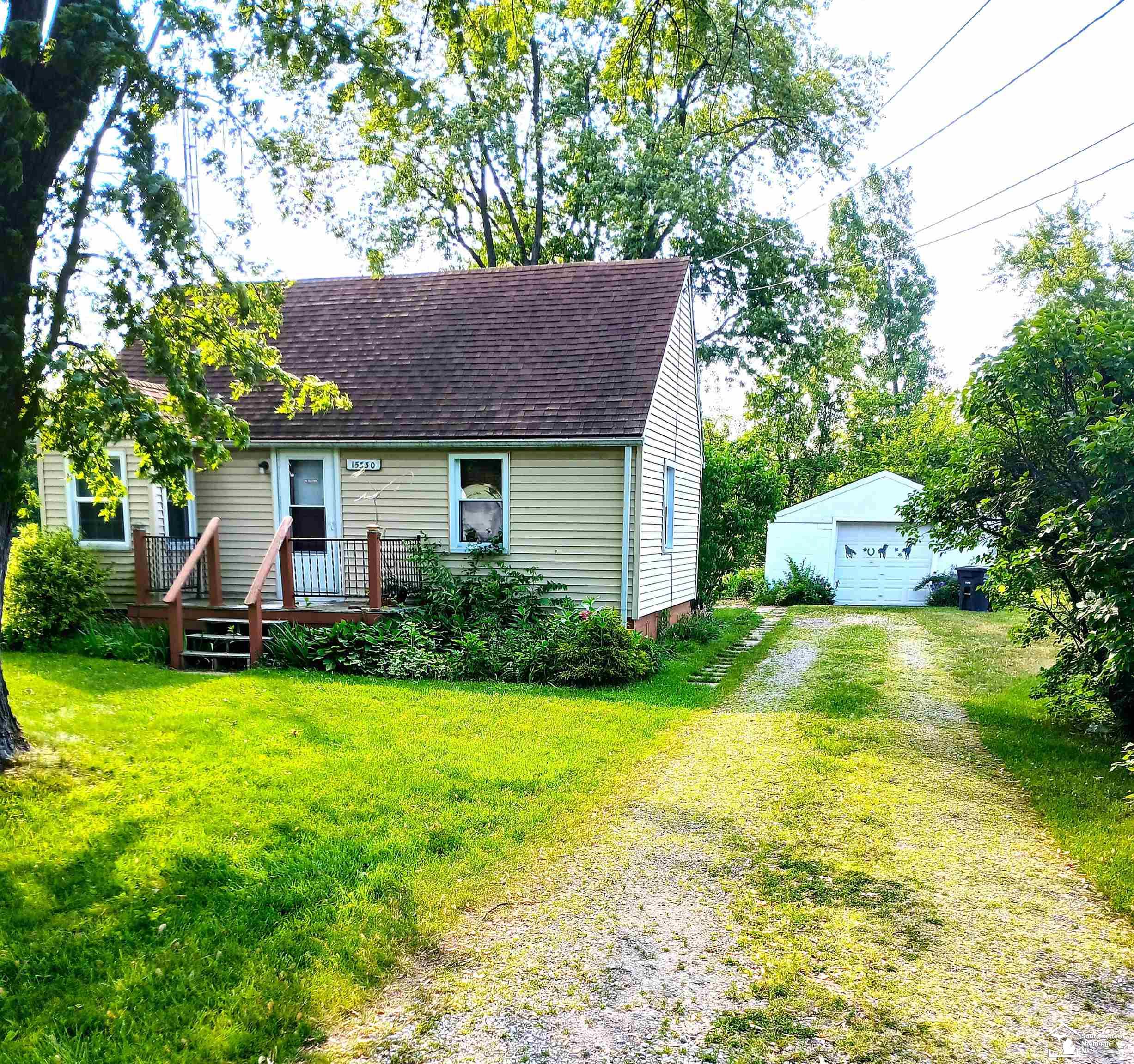 15330 Dayton Road Monroe, MI 48161 - Photo 1 of 10 50177105-8f0f17b5-634d-4aba-8bf2-f81a6fccd6c1.JPG