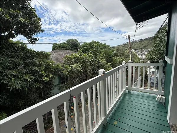 $2,990 | 1649 10th Avenue, Unit A, Honolulu, HI 96816