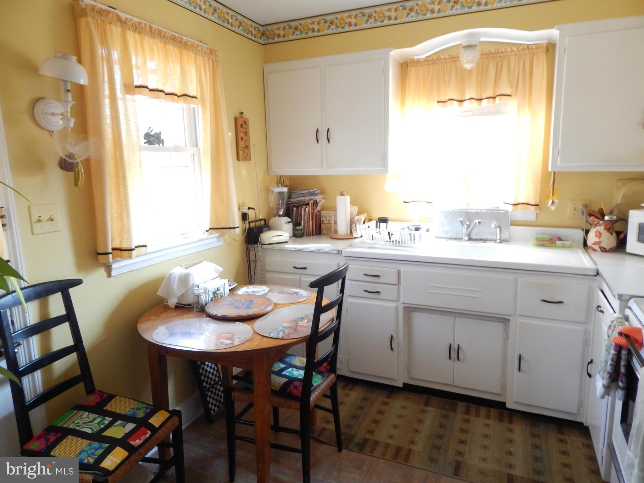 1258 Greystone Road Baltimore, MD 21227 - Photo 3 of 24 Kitchen