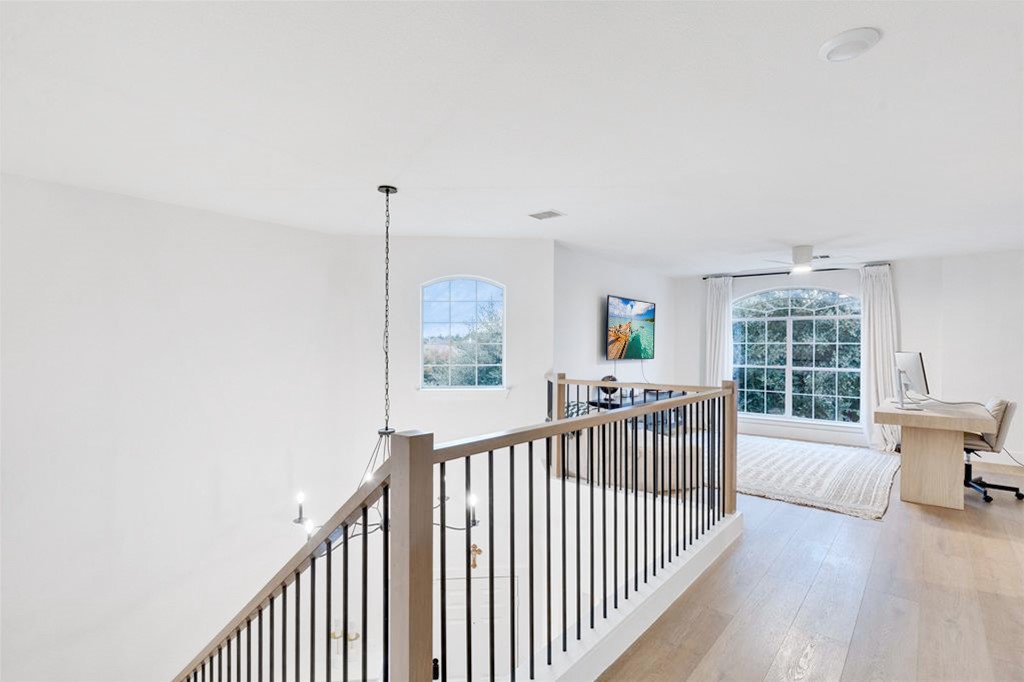 14813 Slingshot Road Austin, TX 78717 - Photo 19 of 29 Upstairs