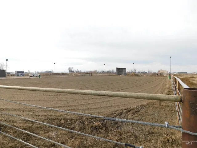 $560,000 | 26915 Chips Lane, Parma, ID 83660