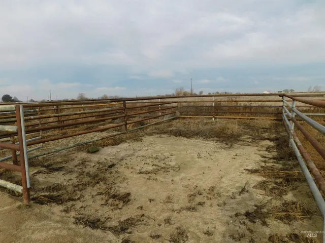 $560,000 | 26915 Chips Lane, Parma, ID 83660