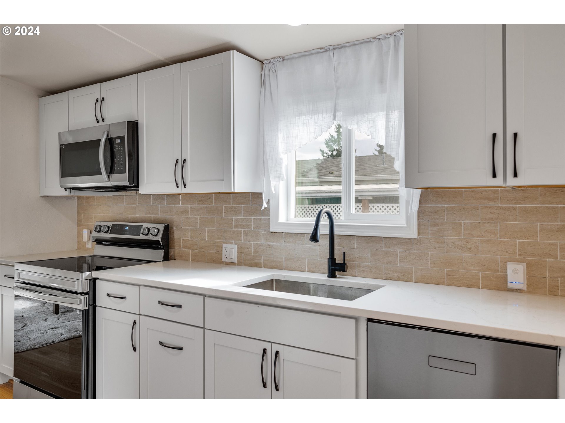 12450 Southwest Fischer Road, Unit 257 Portland, OR 97224 - Photo 20 of 43 Gallery Image 20