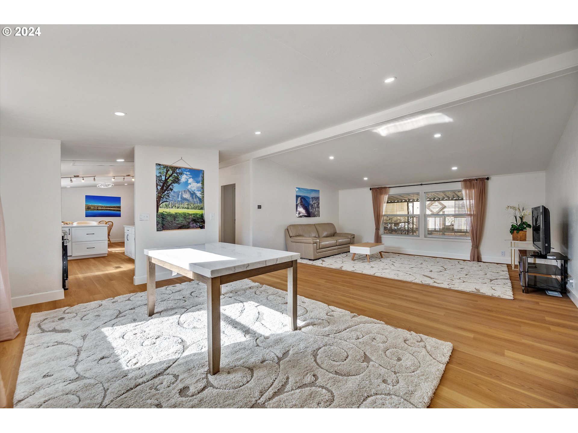 12450 Southwest Fischer Road, Unit 257 Portland, OR 97224 - Photo 8 of 43 Gallery Image 8