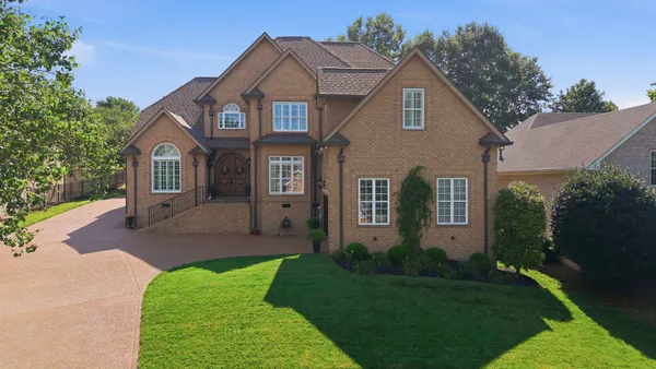 $849,900 | 113 North Country Club Drive, Hendersonville, TN 37075