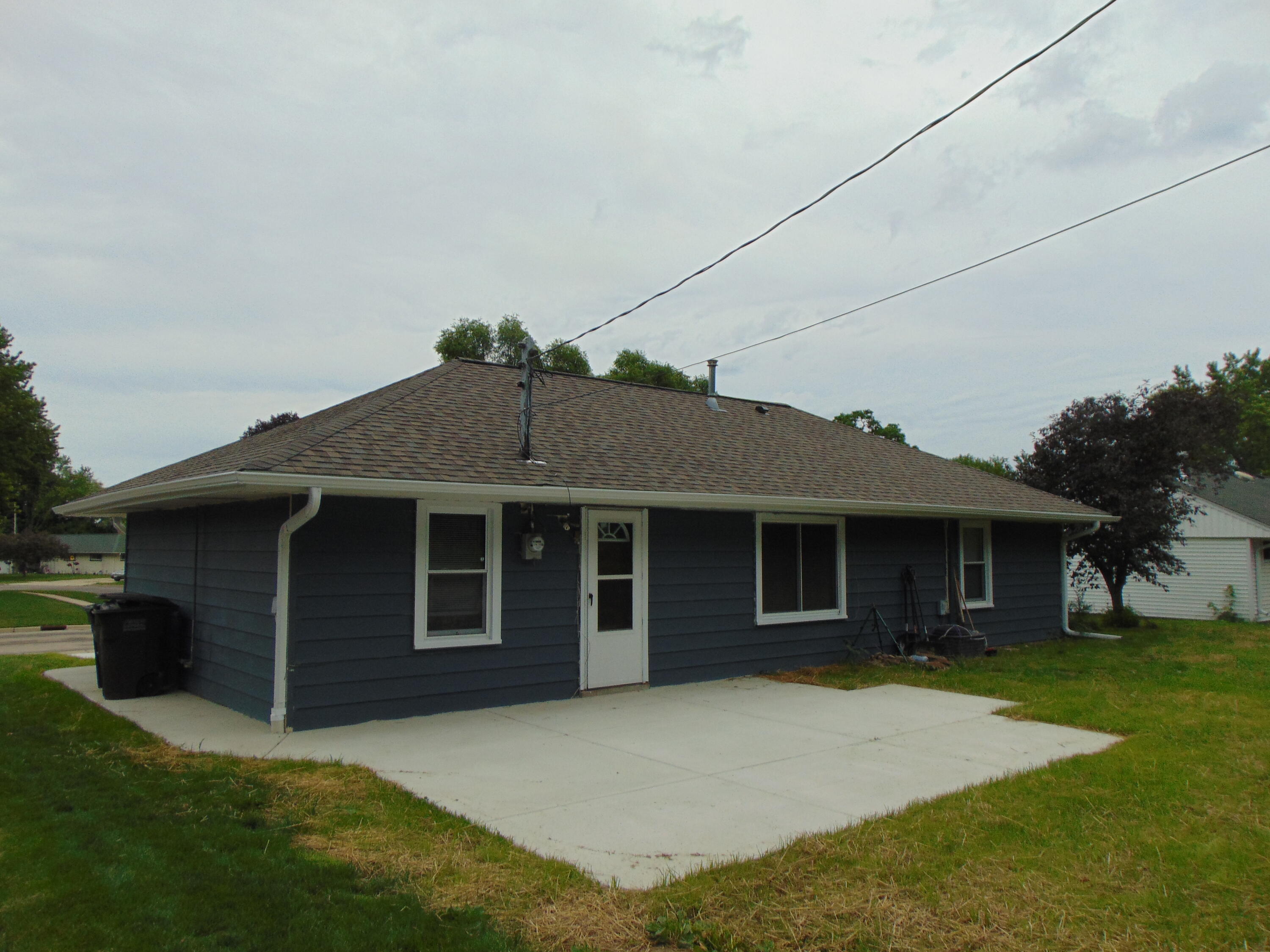 517 Maple Street Mukwonago, WI 53149 - Photo 28 of 30 New Cement Patio
