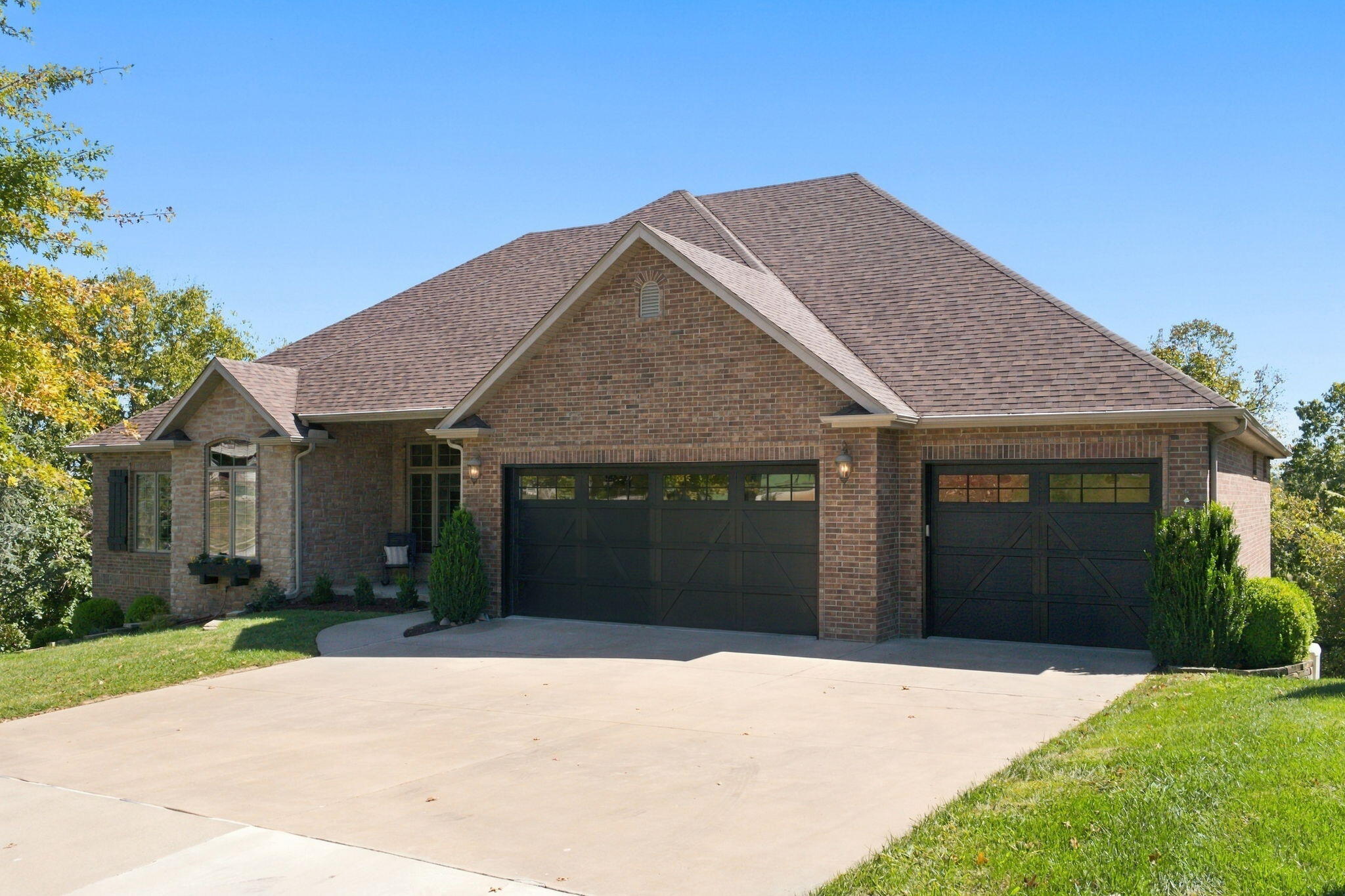 3312 West Bluffview Street Springfield, MO 65810 - Photo 9 of 68 9-web-or-mls-20261006-20261006-DSC00037_