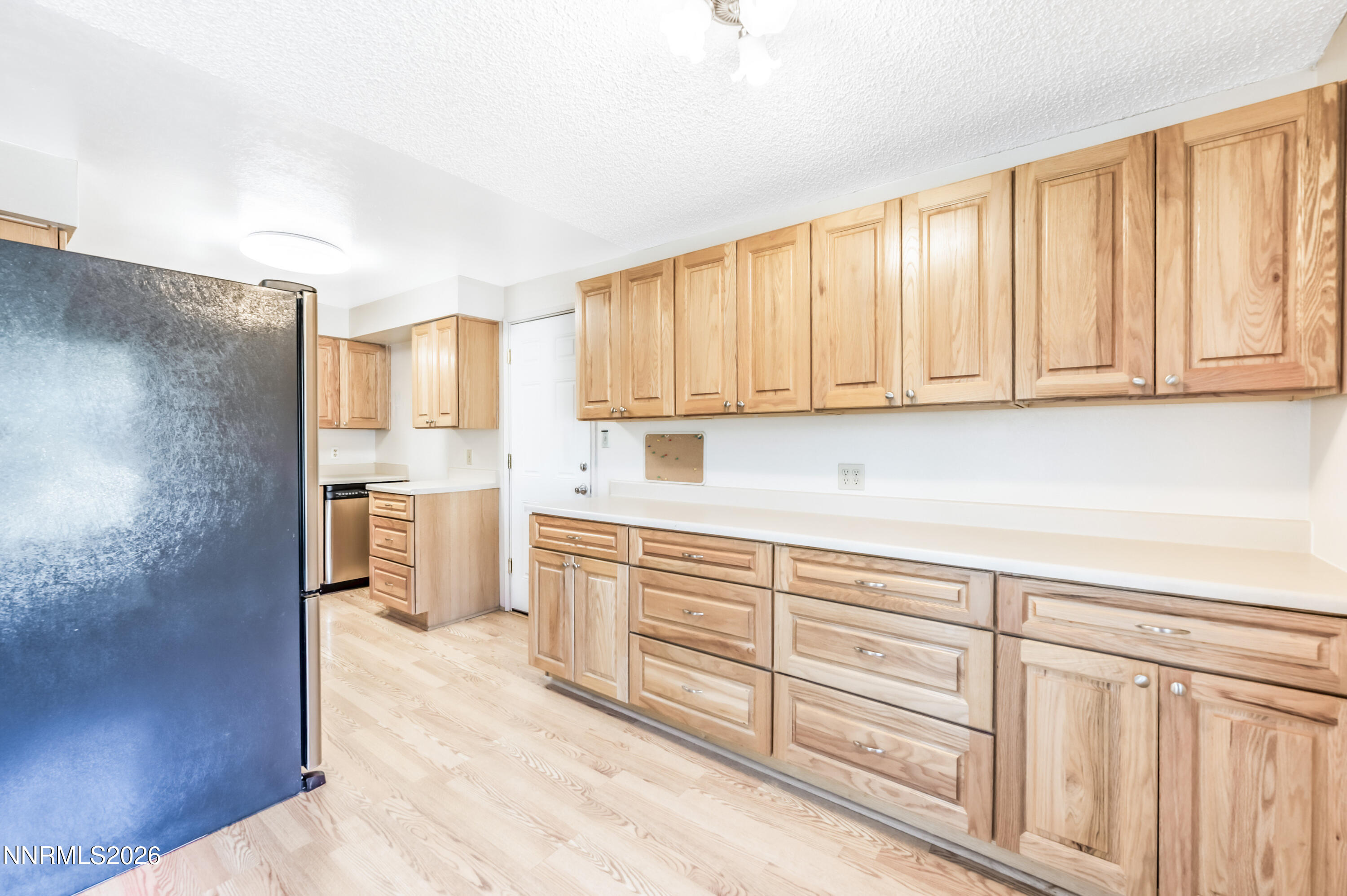 3985 Kentwood Court Reno, NV 89503 - Photo 5 of 21 Kent-1013