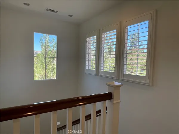 a view of entryway with a window