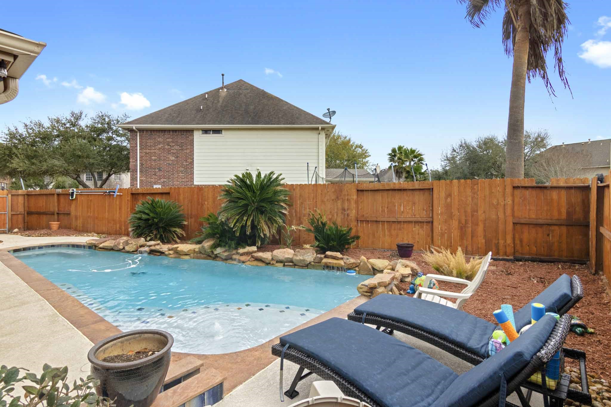 4311 Green Tree Court Pasadena, TX 77505 - Photo 38 of 49 Beautiful and relaxing!