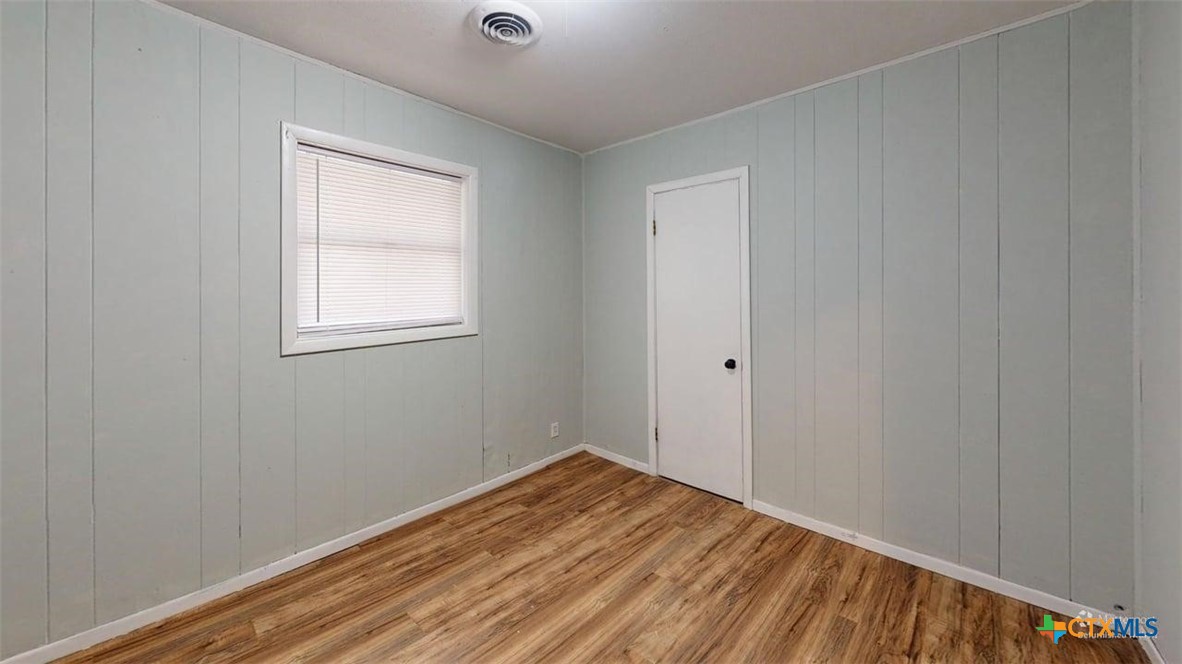 1613 Avalon Road Temple, TX 76502 - Photo 2 of 31