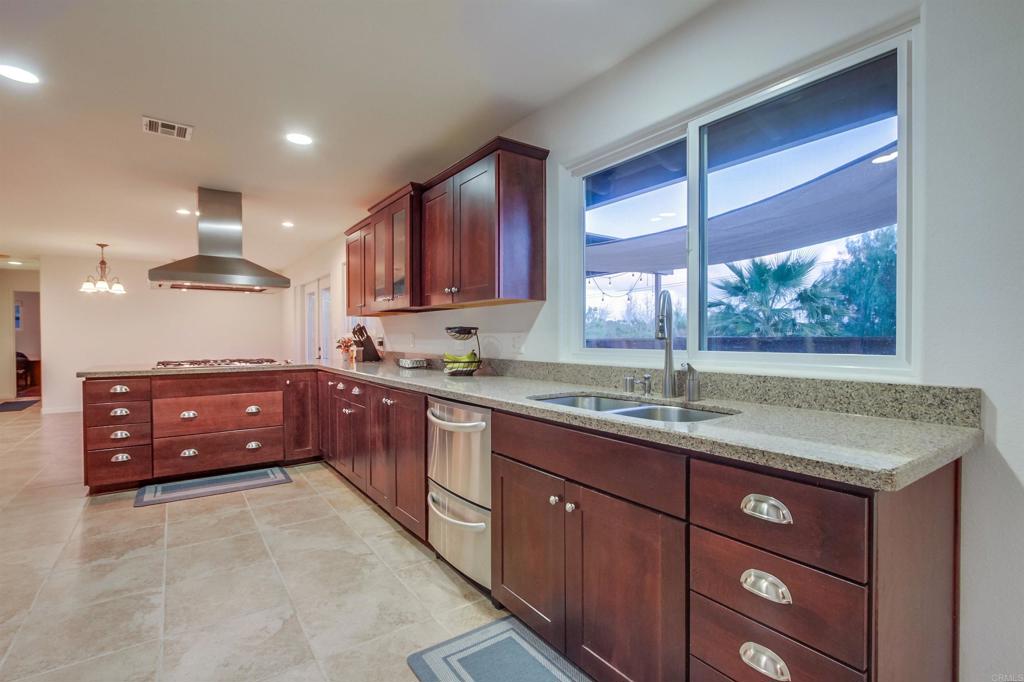 1321 Friends Way Fallbrook, CA 92028 - Photo 17 of 71