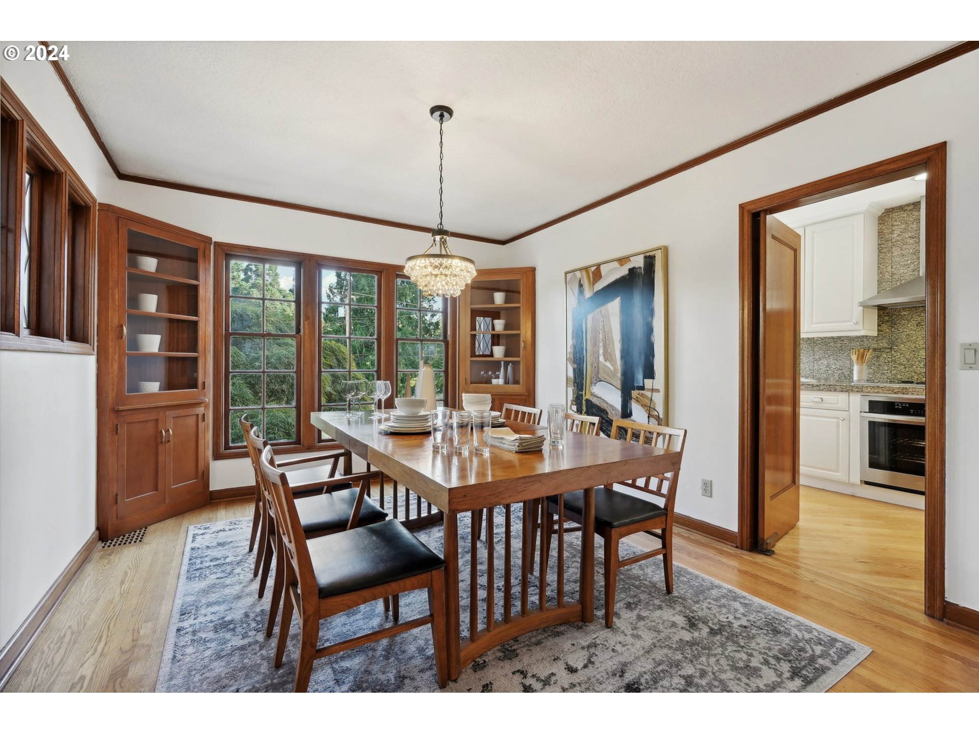 906 Southwest Chestnut Street Portland, OR 97219 - Photo 11 of 44 Gallery Image 11