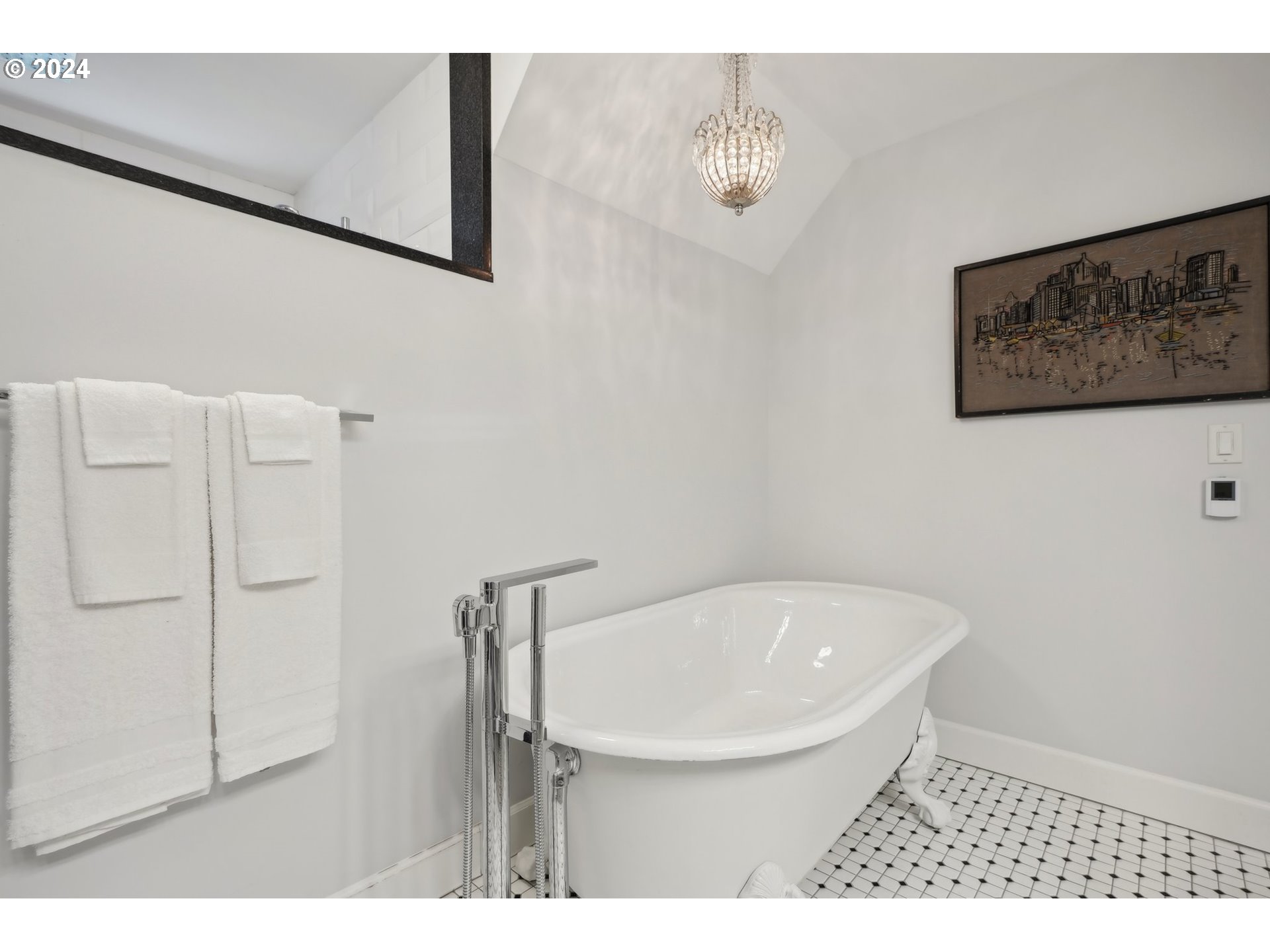 906 Southwest Chestnut Street Portland, OR 97219 - Photo 22 of 44 Gallery Image 22