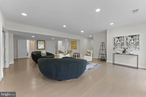 $5,995,000 | 9500 Georgetown Pike, Great Falls, VA 22066