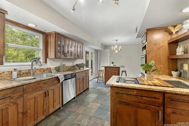 $444,900 | 13711 Hunters Moss Street, San Antonio, TX 78230