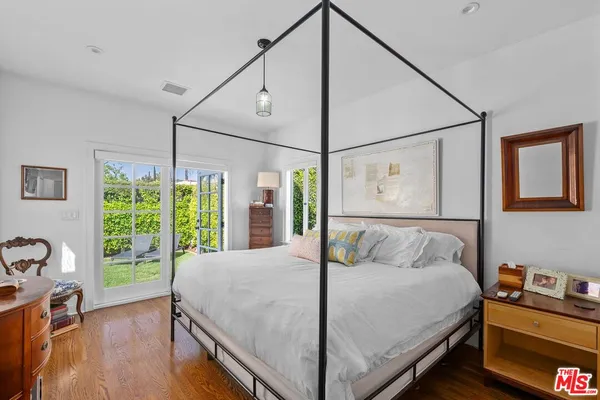 $1,599,000 | 1117 South Manhattan Place, Los Angeles, CA 90019