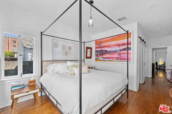$1,599,000 | 1117 South Manhattan Place, Los Angeles, CA 90019