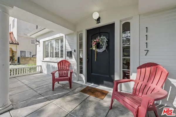$1,599,000 | 1117 South Manhattan Place, Los Angeles, CA 90019