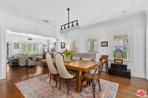 $1,599,000 | 1117 South Manhattan Place, Los Angeles, CA 90019